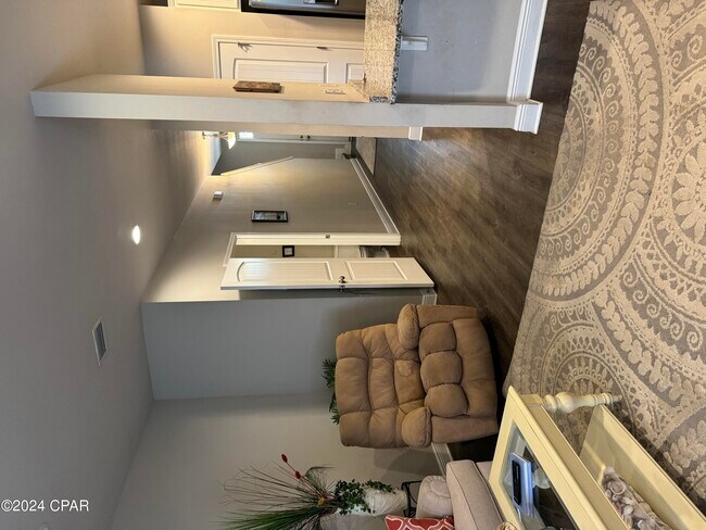 Building Photo - 1265 Plum Cir