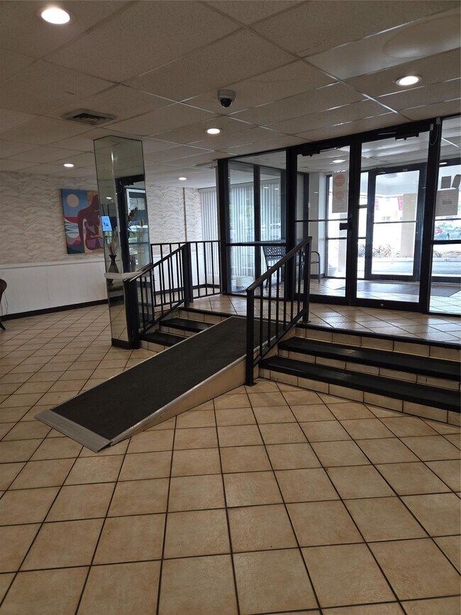 Foto del edificio - 4158 Inverrary Dr