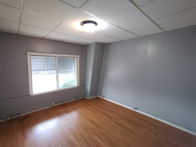 Building Photo - 317 1/2 N Harrison St