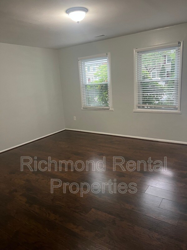 Foto del edificio - 9332 Gildenfield Ct