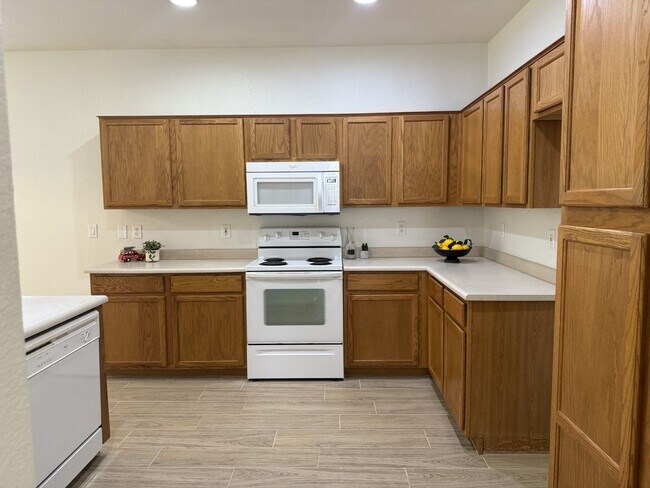 Foto del edificio - 4 bedrooms in Power Ranch