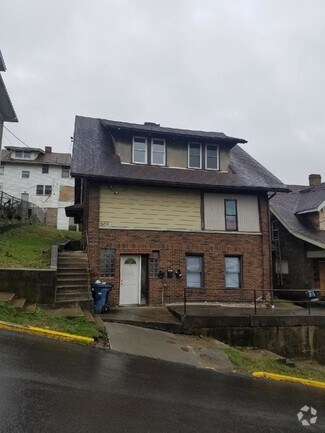 Building Photo - 664 Spruce St