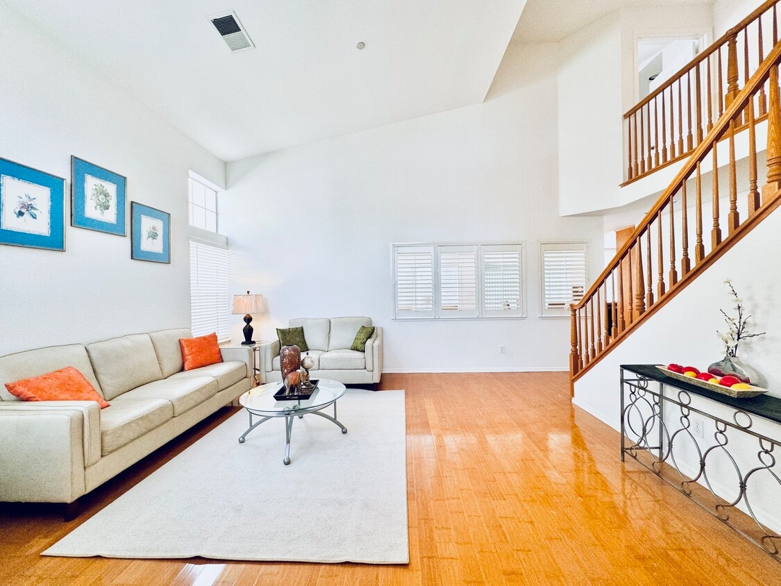 Photo - 4536 Mackinaw St (Union City, CA)