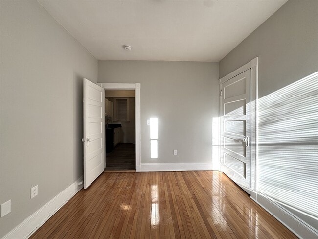 Foto del edificio - 8 Langmaid Ave