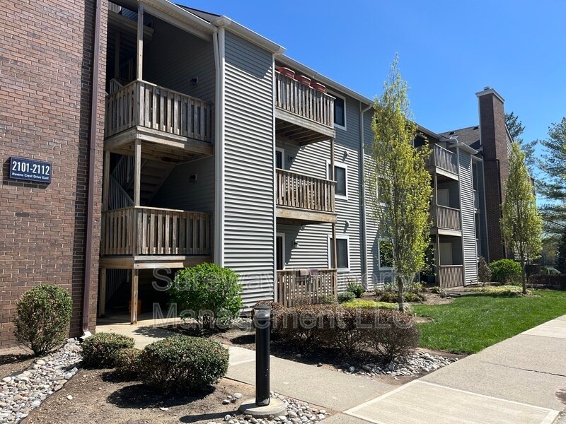 Primary Photo - 2109 Ravens Crest Dr