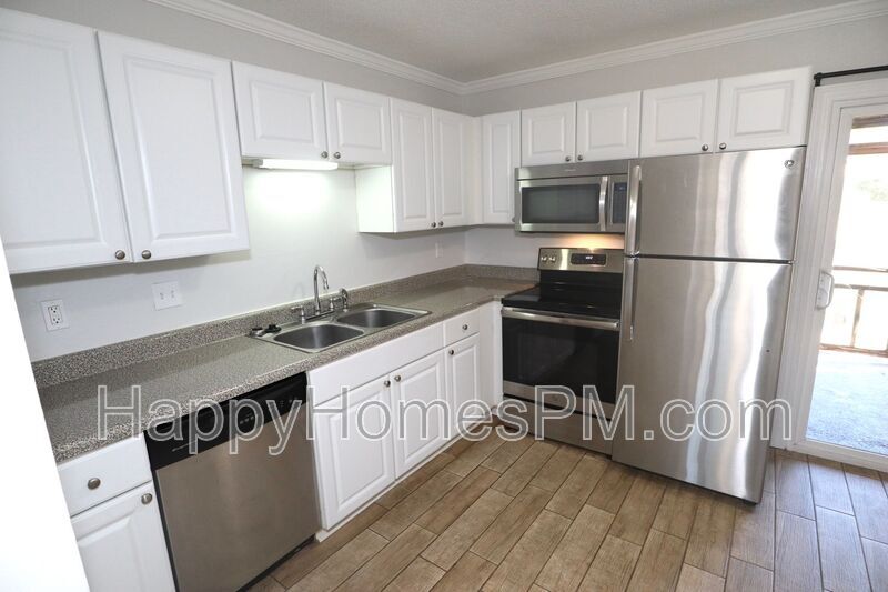 Primary Photo - 1721 Boone Hall Dr