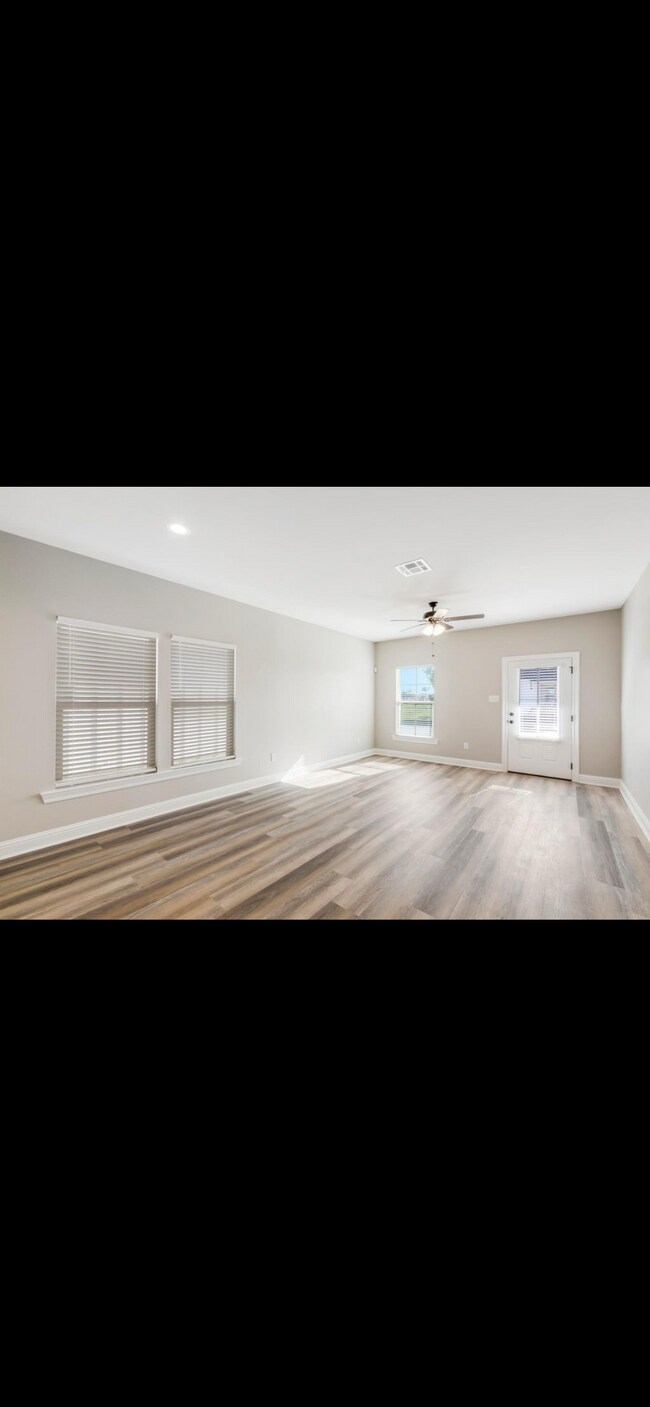 Foto del edificio - 111 Sandstone Ave