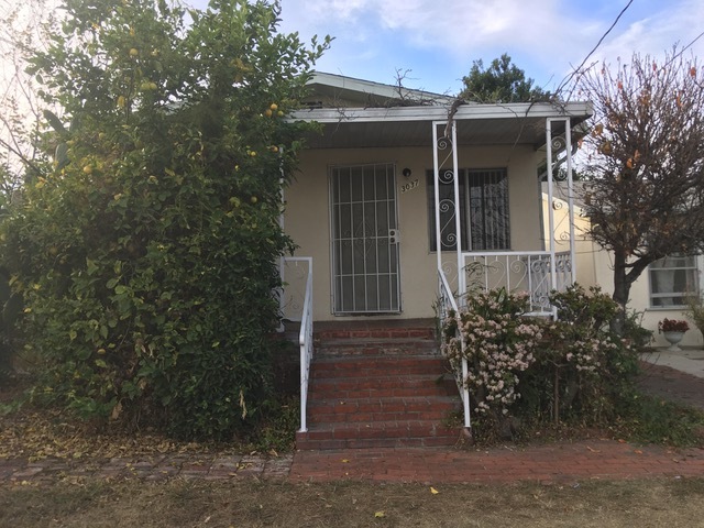 Front house view - 3037 Evelyn Ave