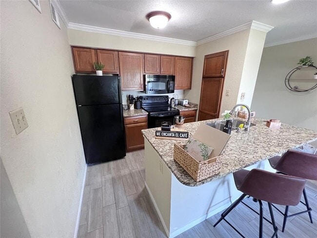 Foto del edificio - 8888 Tallwood Dr