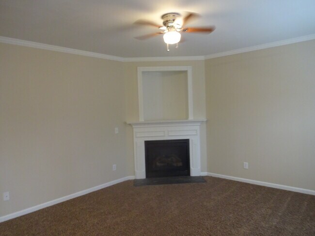 Foto del edificio - 1054 Falls Brooke Dr