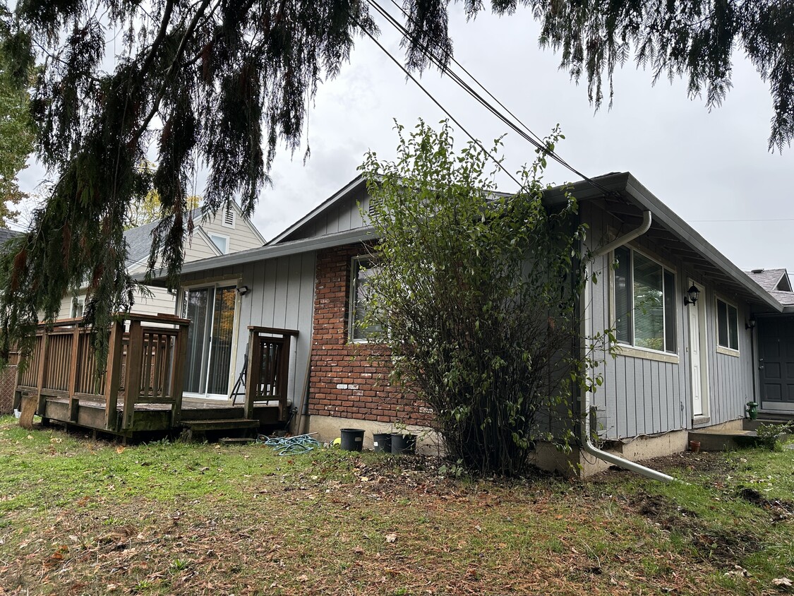 Primary Photo - 2912 R St