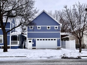 Building Photo - 607 Pine St