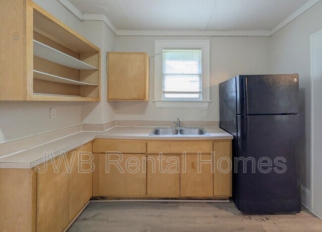 Foto del edificio - 1734 Brackland St