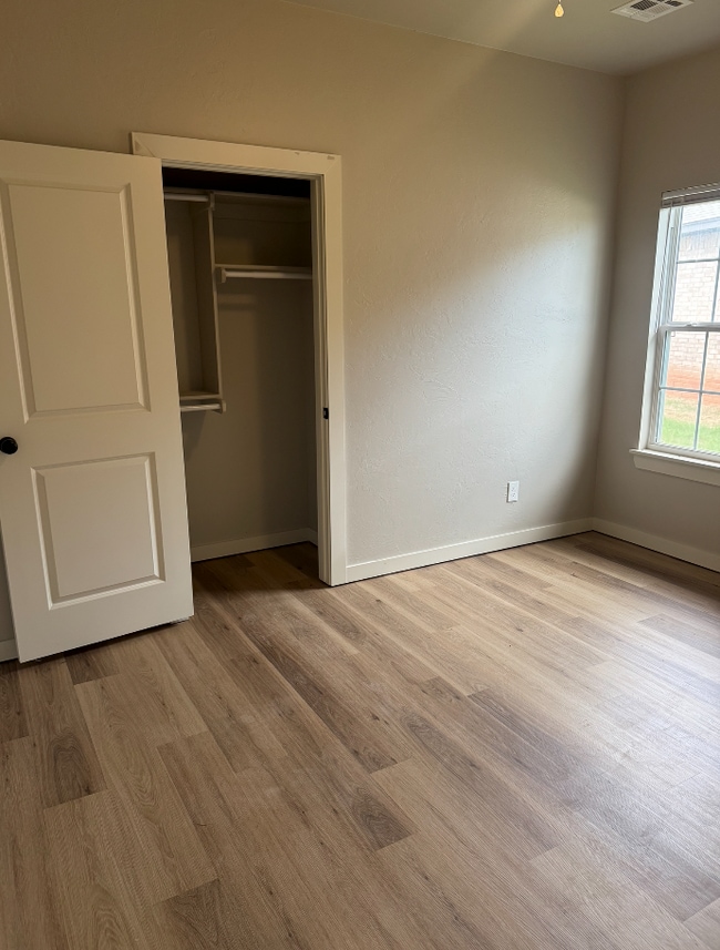 Building Photo - 5120 Brooke Rd