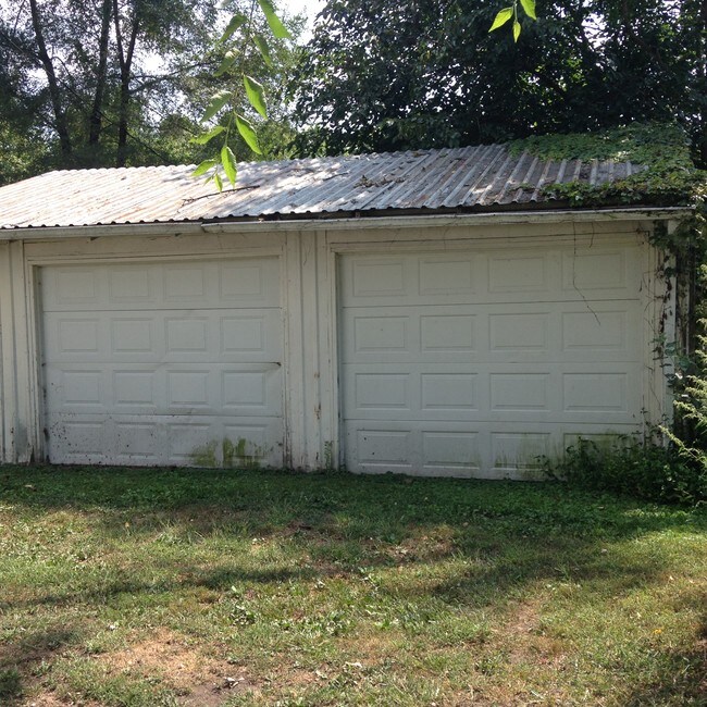 1416 Grand Ave, Terre Haute, IN 47804 House for Rent in 1416 Grand Ave, Terre Haute, IN 47804 House for Rent in