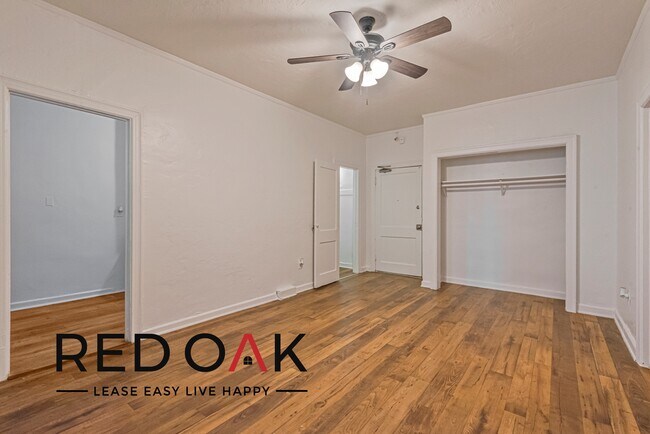 Foto del edificio - ~$200 OFF Each Month~ Charming Studio Walk...