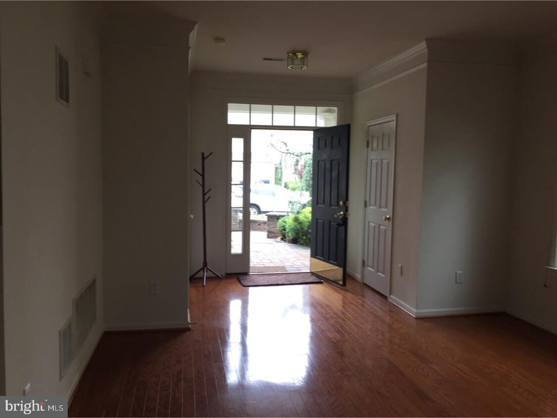 135 Gillespie Ave, Middletown, DE 19709 Townhome Rentals in