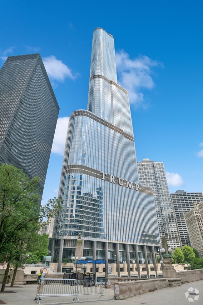 Building Photo - 401 N Wabash Ave