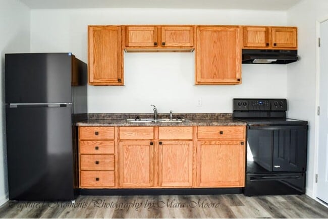 Building Photo - 3 Bedroom/1Bath