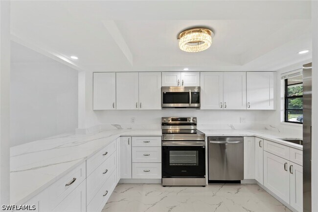 Foto del edificio - 151 Cypress Way E