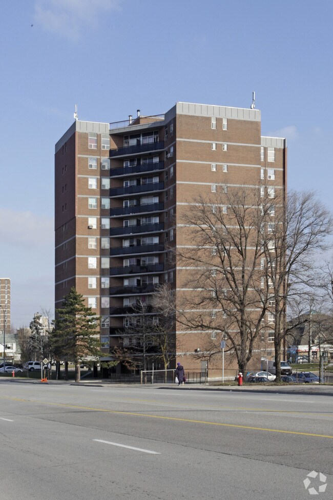 Photo du bâtiment - 3122 Hurontario Street