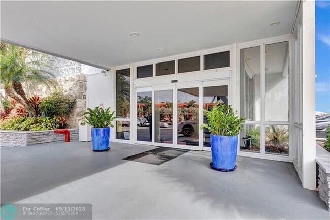 Building Photo - 4250 Galt Ocean Dr