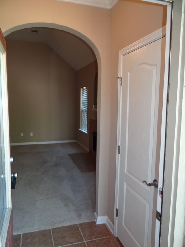 Building Photo - 257 Oxmoor Pl