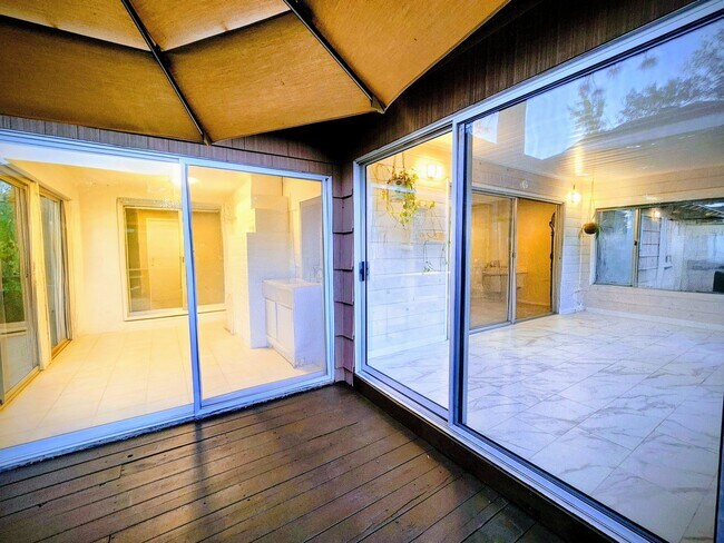 Foto del edificio - 820 Blue Bell Ct