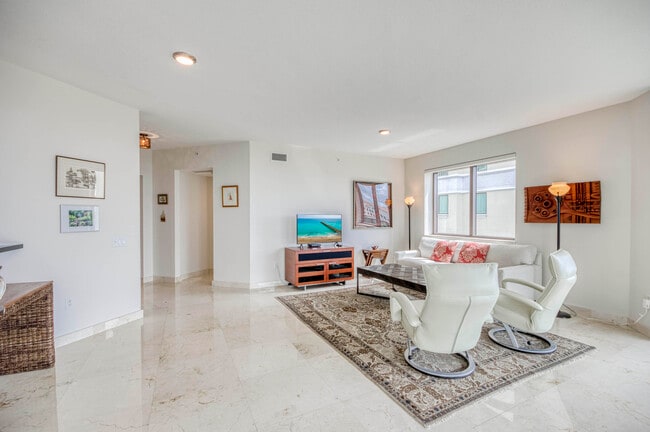 Building Photo - 3630 Gardens Pkwy