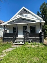 Building Photo - 3013 E 128th St