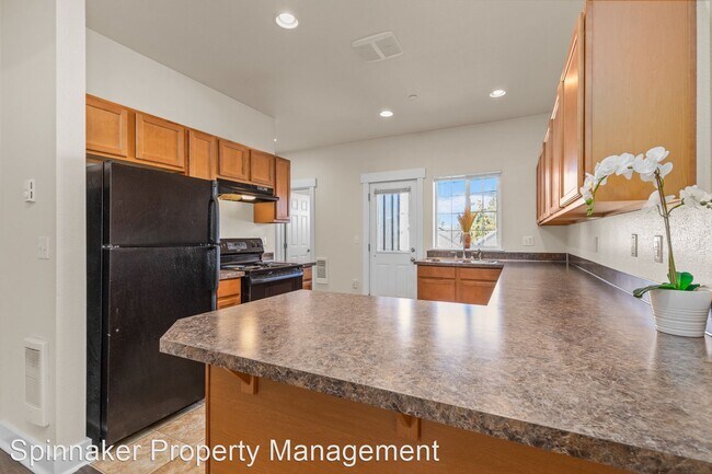 Foto del edificio - 2 br, 2.5 bath Townhome - 3318 S 43rd St 3...