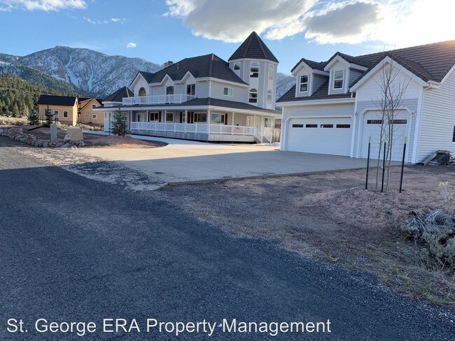 Foto del edificio - 6 br, 4 bath House - 57 S 1200 E Ponderosa