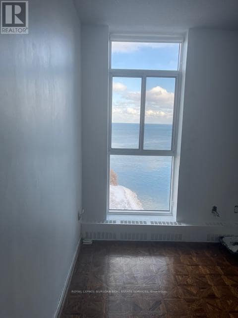 Building Photo - 5250 Lakeshore Rd.