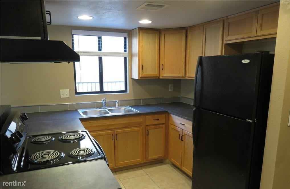 Building Photo - 2 br, 1.5 bath House - 1214 Mews Ln