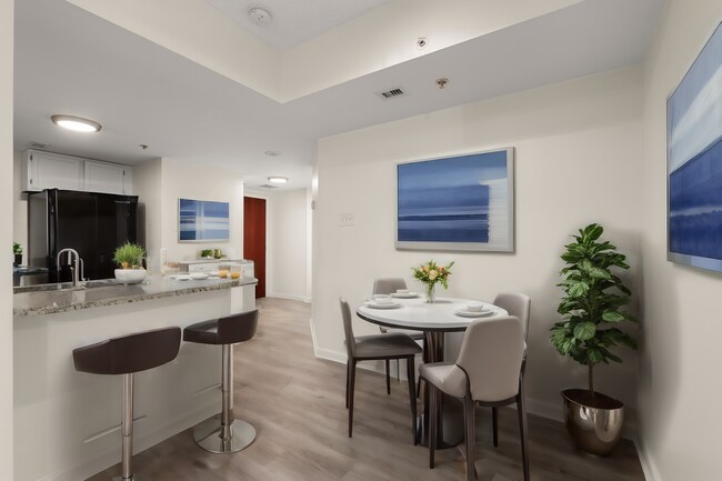 Foto del edificio - Studio Condo Steps from Piedmont Park!