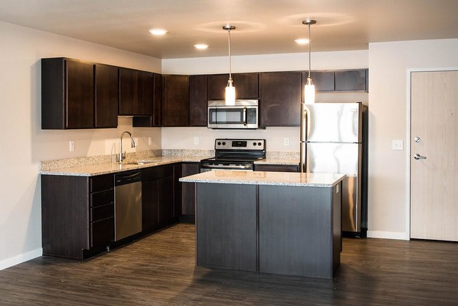 Kitchen Area - Arbor Courts