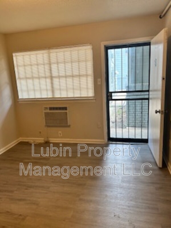 Foto del edificio - 1429 Court Ave