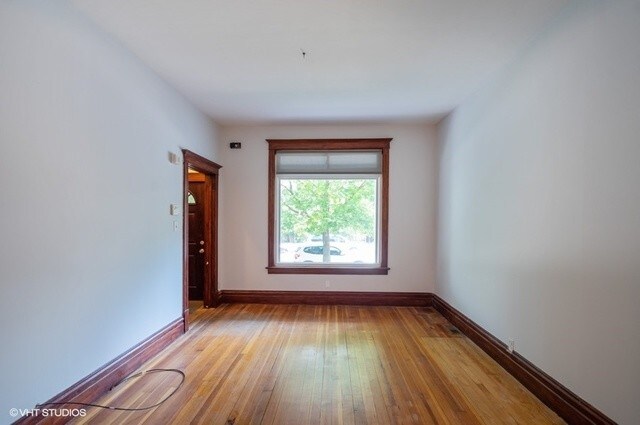 Building Photo - 2836 N Troy St