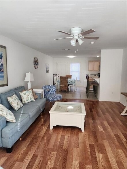 Foto del edificio - 870 Marina Dr