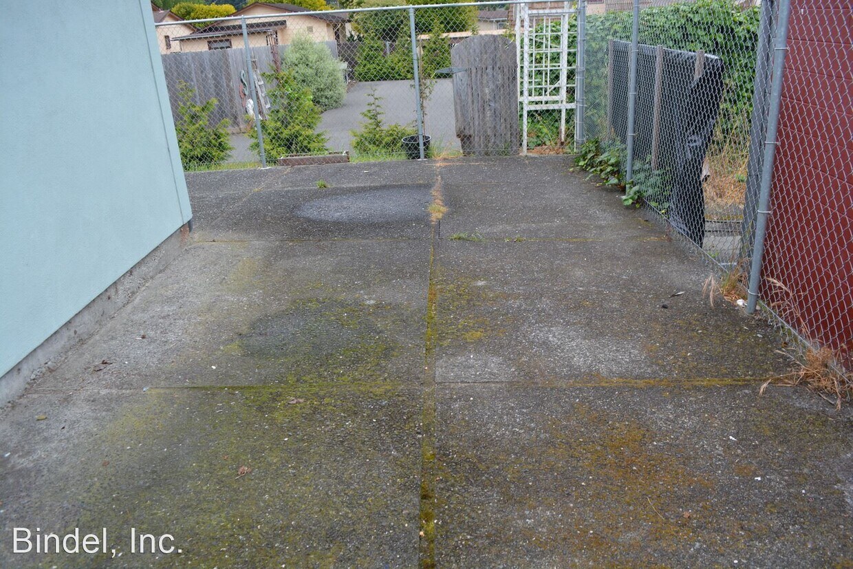 Building Photo - 2 br, 1 bath House - 2265 Fern ST