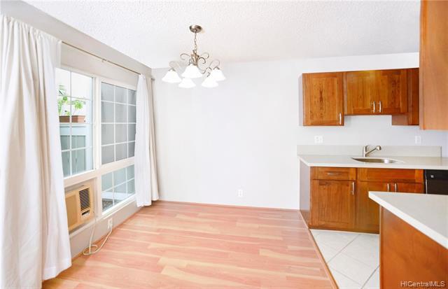 Building Photo - 46-1064-1064 Emepela Way