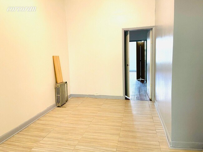 Foto del edificio - 296 Troutman St