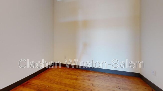 Foto del edificio - 101 E. Sixth St.