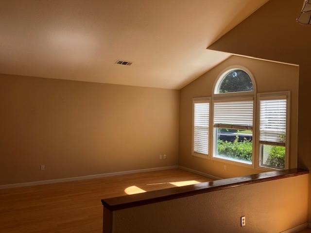 Building Photo - 3337 Lakens Hbr