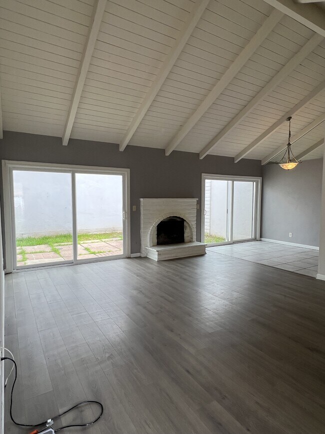 Building Photo - 1532 Valdez Cir