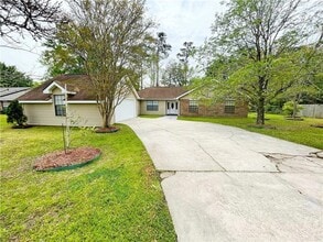 Building Photo - 101 Herwig Bluff Rd
