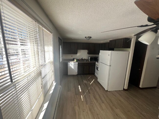 Building Photo - 33 Glen Eagle Dr