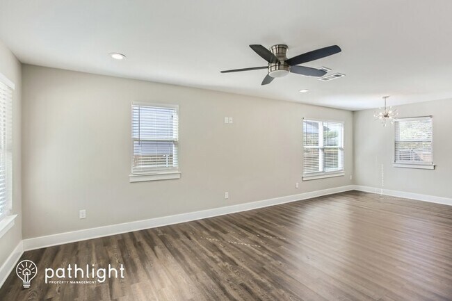 Building Photo - 1723 Shaw Street, Dallas, TX, 75212