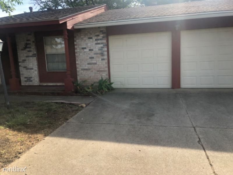 Primary Photo - 4 br, 2 bath House - 303 Carter Dr