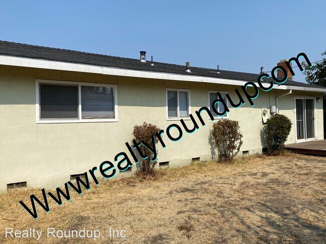 Building Photo - 3 br, 2 bath House - 706 Pio Pica Ave